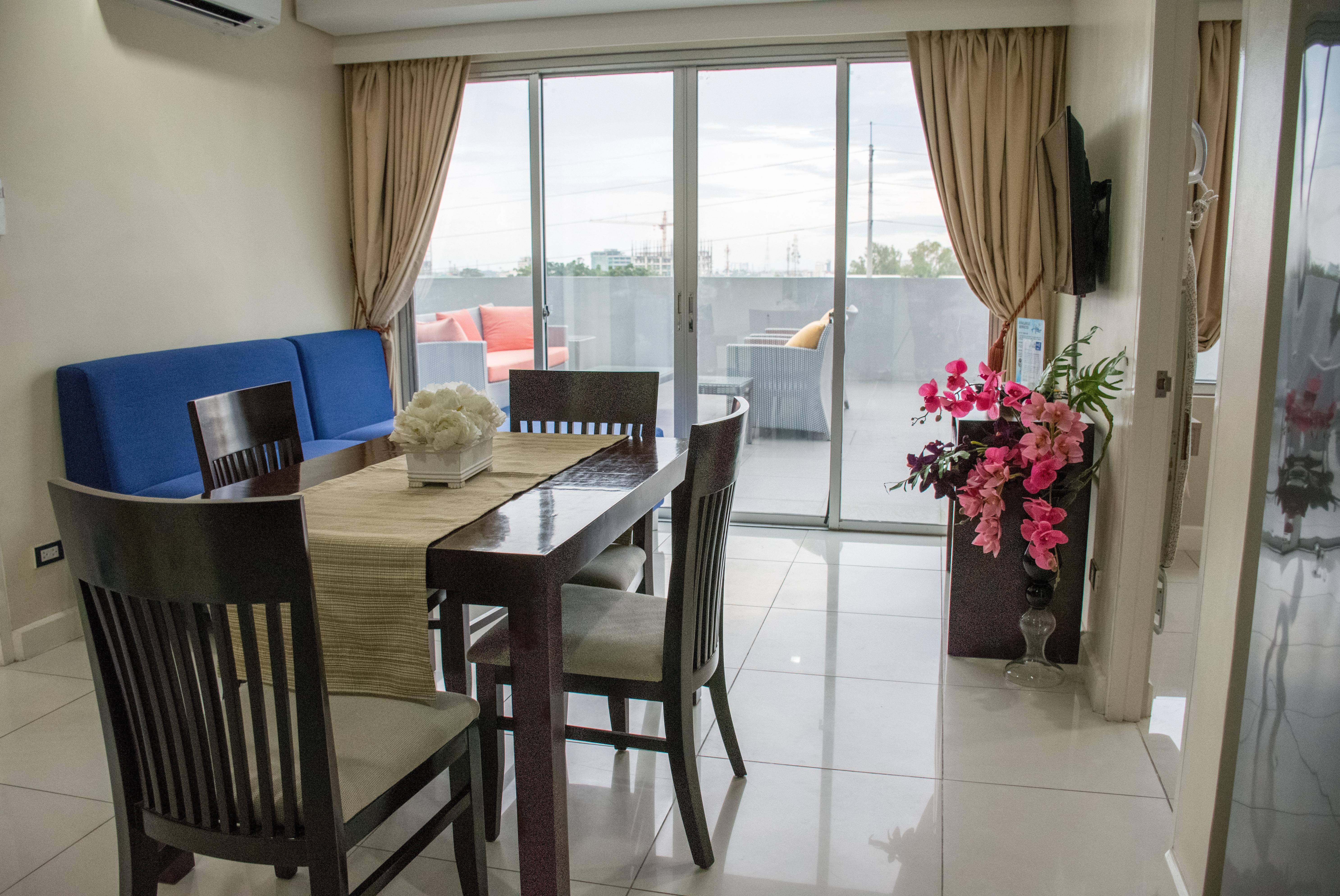 Alicia Apartelle Cebu Exteriör bild