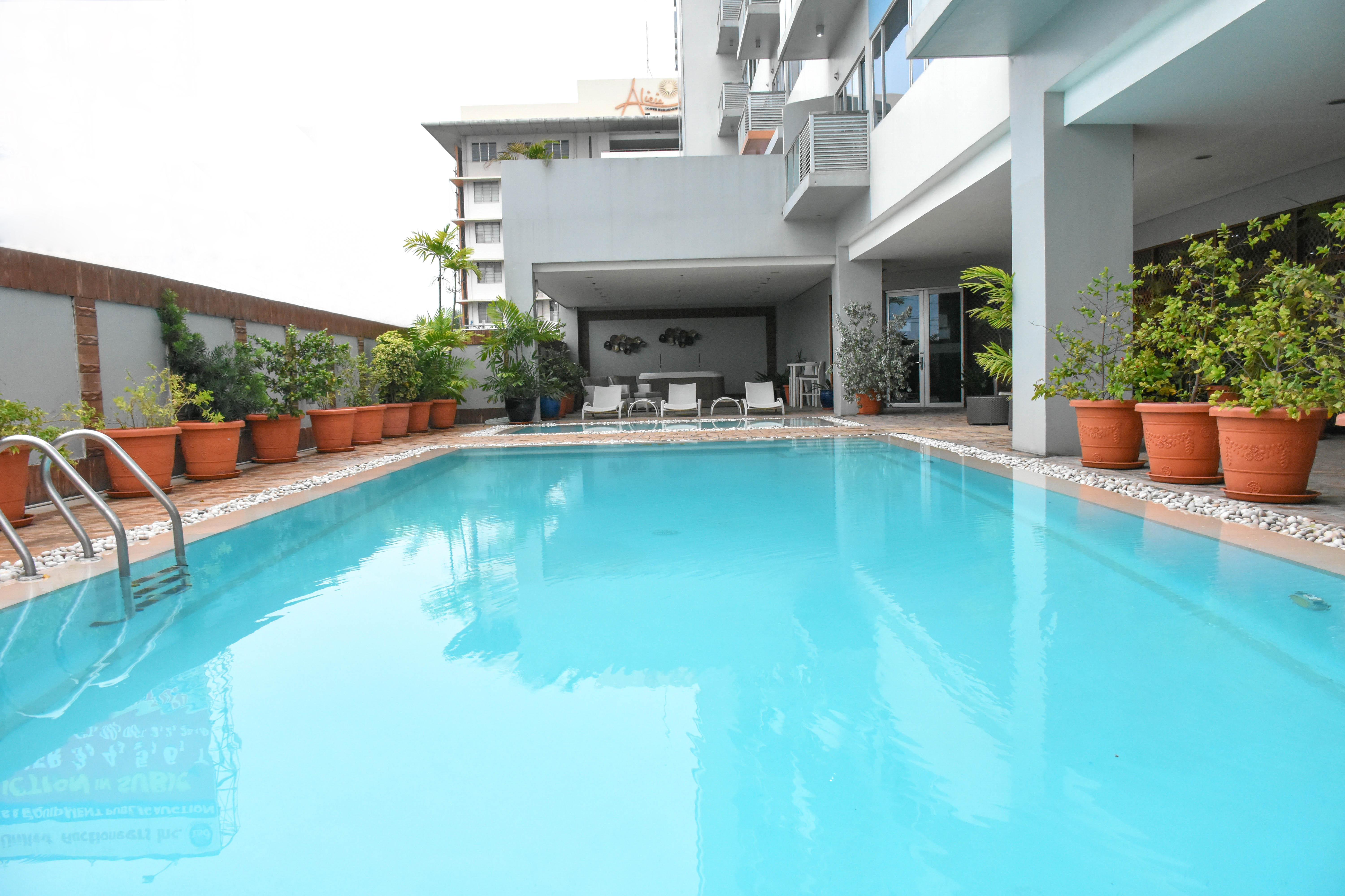 Alicia Apartelle Cebu Exteriör bild