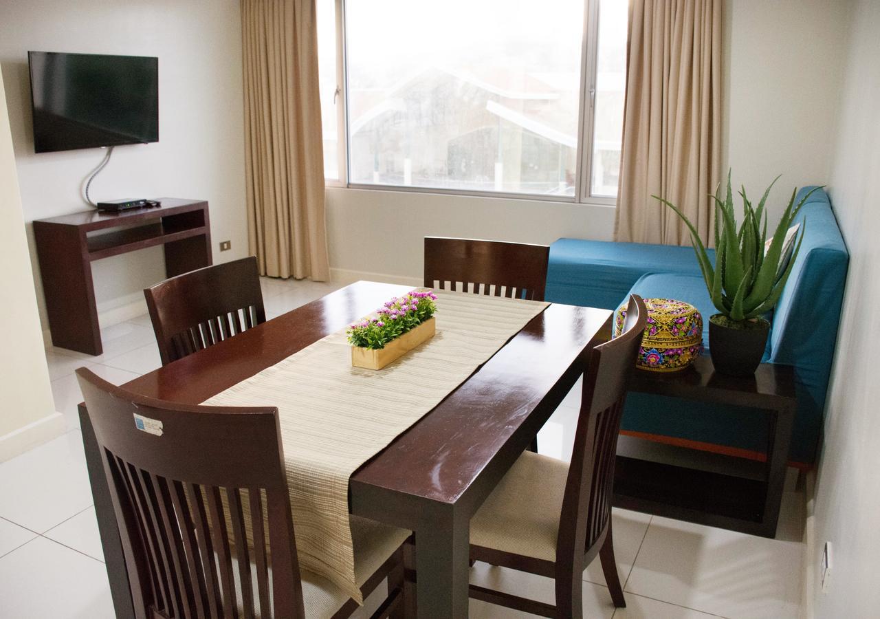Alicia Apartelle Cebu Exteriör bild